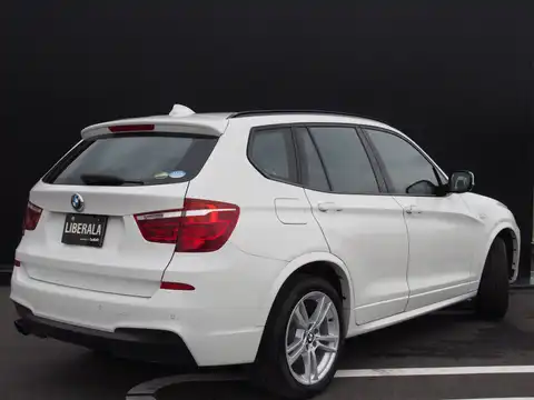 カタログ画像：Ｘ３ （X3） ｘＤｒｉｖｅ ２８ｉ Ｍスポーツパッケージ 2012年5月 DBA-WX20 2000cc 燃費13.6km / l バック