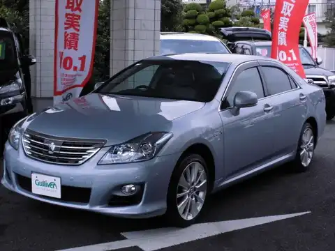 カタログ画像：クラウンハイブリッド （CROWN HYBRID） ハイブリッド スタンダードパッケージ 2008年5月 DAA-GWS204 3500cc ライトブルーマイカメタリック 燃費14.0km / l フロント