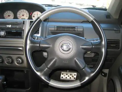 カタログ画像：エクストレイル （X-TRAIL） ライダー ステージ２ 2006年11月 CBA-T30 2000cc スーパーブラック 内装