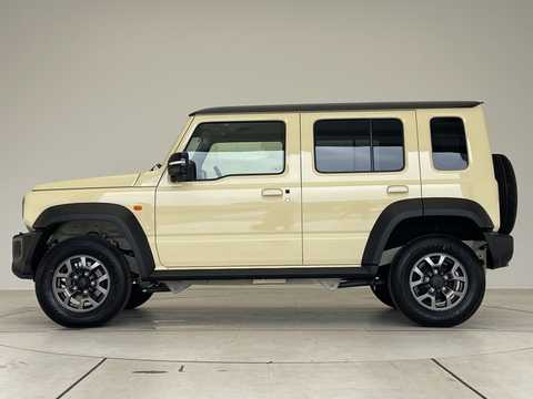カタログ画像：ジムニー （JIMNY） ＸＧ 2025年11月 3BA-JB64W 660cc 燃費14.3km / l メイン