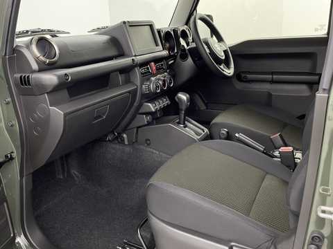 カタログ画像：ジムニー （JIMNY） ＸＧ 2025年11月 3BA-JB64W 660cc 燃費14.3km / l メイン