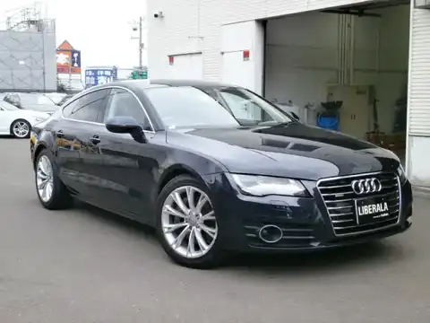 カタログ画像：Ａ７スポーツバック （A7 SPORTBACK） ３．０ＴＦＳＩクワトロ 2013年7月 DBA-4GCGWC 3000cc ムーンライトブルーメタリック 燃費11.0km / l メイン（その他）