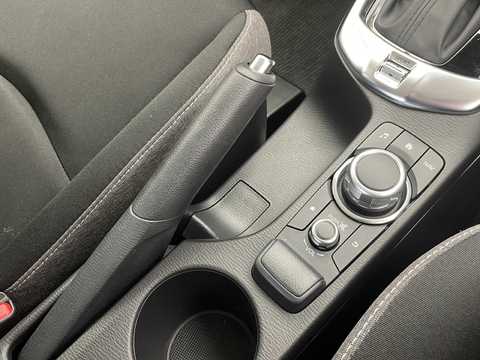 カタログ画像：ＭＡＺＤＡ２ （MAZDA2） １５ ＢＤ 2023年3月 5BA-DJLFS 1500cc エアストリームブルーメタリック 燃費20.3km / l 内装