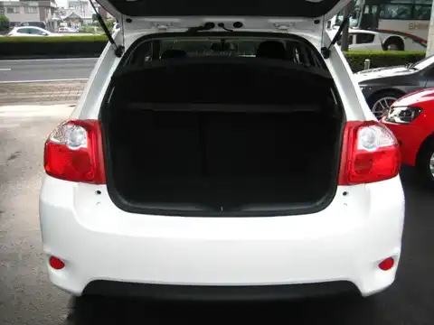 カタログ画像：オーリス （AURIS） １５０Ｘ Ｓパッケージ 2010年10月 DBA-NZE154H 1500cc ホワイトパールクリスタルシャイン 燃費15.4km / l 内装