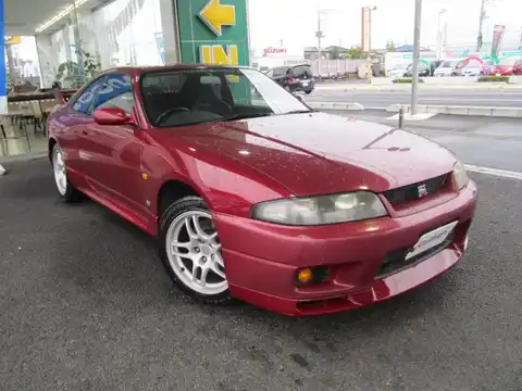 カタログ画像：スカイライン （SKYLINE） ＧＴ－Ｒ Ｖスペック 1995年1月 E-BCNR33 2600cc スーパークリアレッド（ＰＭ）（スーパーファインハードコート） 燃費8.1km / l メイン（その他）