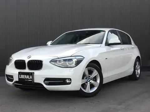 カタログ画像：１シリーズ （1 SERIES） １１６ｉ スポーツ 2014年4月 DBA-1A16 1600cc アルピン・ホワイトⅢ（ソリッド・カラー） 燃費16.6km / l フロント