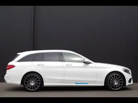 カタログ画像：Ｃクラスステーションワゴン （C-CLASS STATIONWAGON） Ｃ２５０ ステーションワゴン スポーツ 2017年3月 RBA-205245 2000cc ポーラーホワイト（Ｓ） 燃費14.0km / l 外装