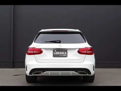 カタログ画像：Ｃクラスステーションワゴン （C-CLASS STATIONWAGON） Ｃ２５０ ステーションワゴン スポーツ 2016年6月 RBA-205245 2000cc ポーラーホワイト（Ｓ） 燃費15.4km / l バック