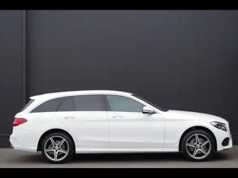 カタログ画像：Ｃクラスステーションワゴン （C-CLASS STATIONWAGON） Ｃ２００ ステーションワゴン スポーツ本革仕様 2017年3月 RBA-205242 2000cc ダイヤモンドホワイト（Ｍ） 燃費14.2km / l 外装