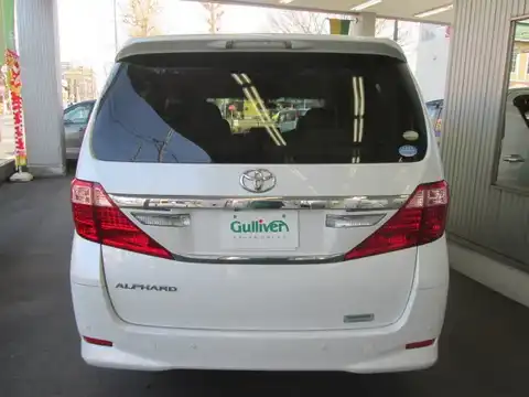 カタログ画像：アルファード （ALPHARD） ３５０Ｇ サイドリフトアップシート装着車 2011年11月 DBA-GGH25W 3500cc ゴールドパールクリスタルシャイン 燃費9.1km / l バック