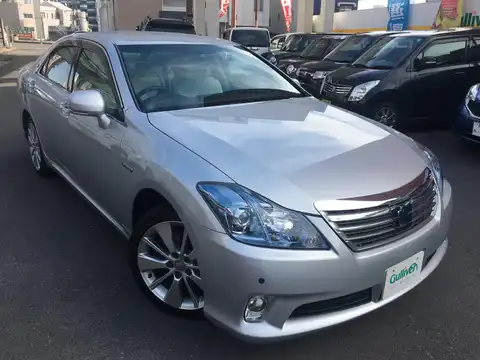 カタログ画像：クラウンハイブリッド （CROWN HYBRID） ハイブリッド 2010年2月 DAA-GWS204 3500cc シルバーメタリック 燃費14.0km / l メイン（その他）