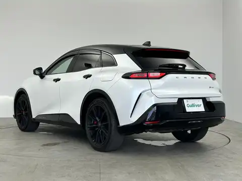カタログ画像：クラウンスポーツ （CROWN SPORT） ＲＳ 2025年7月 6LA-AZSH37W 2500cc プレシャスホワイトパールorブラック×プレシャスホワイトパール 燃費20.3km / l バック