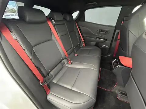カタログ画像：クラウンスポーツ （CROWN SPORT） ＲＳ 2025年7月 6LA-AZSH37W 2500cc ブラック×アッシュ 燃費20.3km / l 内装