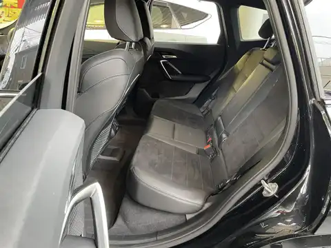 カタログ画像：ｉＸ１ （iX1） ｘＤｒｉｖｅ ３０ ｘライン 2023年9月 ZAA-62EF67 ブラック・サファイア（メタリック・カラー） バック