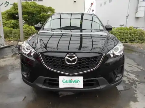 カタログ画像：ＣＸ－５ （CX-5） ２０Ｃ 2013年10月 DBA-KEEFW 2000cc ジェットブラックマイカ 燃費16.4km / l フロント