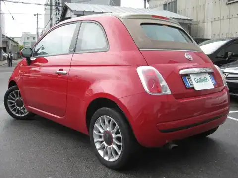 カタログ画像：５００Ｃ （500C） １．２ ポップ 2014年4月 ABA-31212 1200cc パソドプレレッド 燃費19.4km / l バック