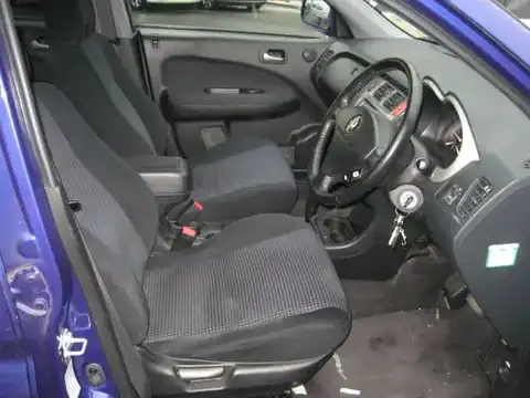 カタログ画像：ＨＲ－Ｖ （HR-V） ＪＳ４ 2001年7月 LA-GH4 1600cc スーパーソニックブルー・パールｏｒエフェクトブルー・メタリック 燃費13.0km / l 内装