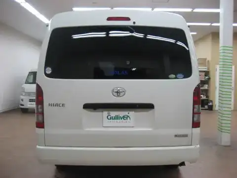 カタログ画像：ハイエースワゴン （HIACE WAGON） ＤＸ 2007年8月 CBA-TRH219W 2700cc ホワイト 燃費8.2km / l バック