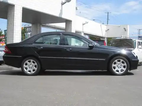 カタログ画像：Ｃクラス （C-CLASS） Ｃ２４０ ４マチック 2004年6月 GH-203081 2600cc エメラルドブラックorオブシディアンブラック 燃費8.7km / l 外装