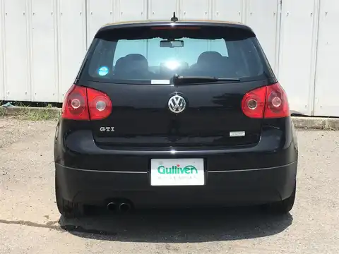 カタログ画像：ゴルフ （GOLF） ＧＴＩ 2005年9月 GH-1KAXX 2000cc ブラックマジックパールエフェクト 燃費12.6km / l バック