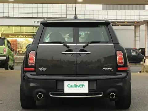 カタログ画像：ＭＩＮＩ （MINI） クーパーＳ クラブマン 2011年4月 DBA-ZG16 1600cc エクリプス・グレー（メタリック） 燃費17.8km / l バック