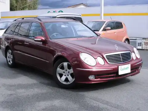 カタログ画像：Ｅクラスステーションワゴン （E-CLASS STATIONWAGON） Ｅ３２０ ４マチック ステーションワゴン アバンギャルド 2003年11月 GH-211282 3200cc ボルドーレッド（Ｍ） 燃費8.3km / l メイン（その他）