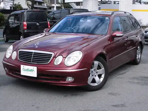 カタログ画像：Ｅクラスステーションワゴン （E-CLASS STATIONWAGON） Ｅ３２０ ４マチック ステーションワゴン アバンギャルド 2003年11月 GH-211282 3200cc ボルドーレッド（Ｍ） 燃費8.3km / l メイン（その他）