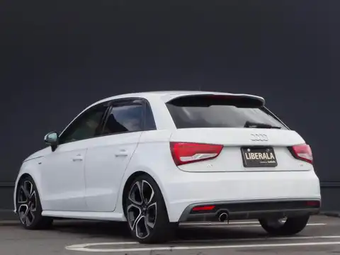 カタログ画像：Ａ１スポーツバック （A1 SPORTBACK） １．０ＴＦＳＩスポーツ 2015年6月 DBA-8XCHZ 1000cc グレイシアホワイトメタリック バック