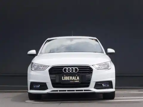 カタログ画像：Ａ１スポーツバック （A1 SPORTBACK） １．０ＴＦＳＩスポーツ 2015年6月 DBA-8XCHZ 1000cc グレイシアホワイトメタリック フロント