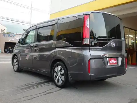 カタログ画像：ステップワゴン （STEPWAGON） Ｇ・ＥＸ 2015年4月 DBA-RP2 1500cc モダンスティール・メタリック 燃費15.4km / l バック