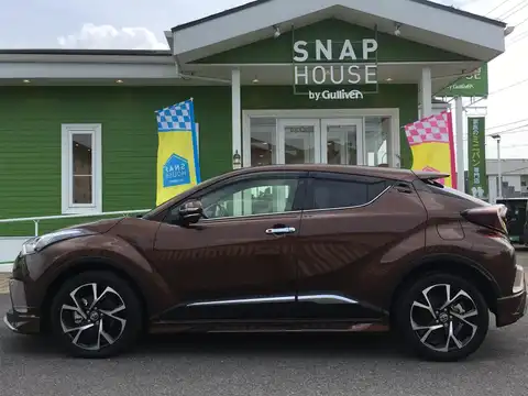 カタログ画像：Ｃ－ＨＲ （C-HR） Ｇ－Ｔ 2018年5月 DBA-NGX50 1200cc ダークブラウンマイカメタリック 燃費15.4km / l 外装