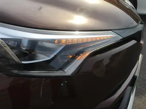 カタログ画像：Ｃ－ＨＲ （C-HR） Ｇ－Ｔ 2018年5月 DBA-NGX10 1200cc ダークブラウンマイカメタリック 燃費16.4km / l 外装