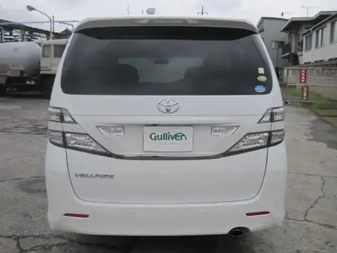 カタログ画像：ヴェルファイア （VELLFIRE） ３．５Ｚ プラチナムセレクション 2009年6月 DBA-GGH20W 3500cc ホワイトパールクリスタルシャイン 燃費9.5km / l バック