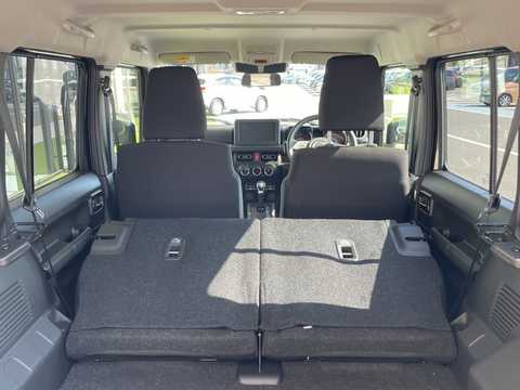 カタログ画像：ジムニー （JIMNY） ＸＧ 2025年11月 3BA-JB64W 660cc 燃費14.3km / l メイン