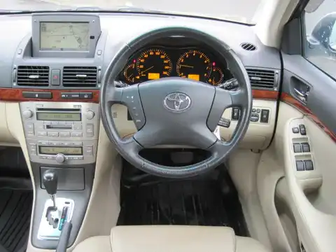 カタログ画像：アベンシスセダン （AVENSIS SEDAN） Ｌｉ 2004年4月 CBA-AZT250 2000cc シルバーメタリック 燃費13.0km / l 内装