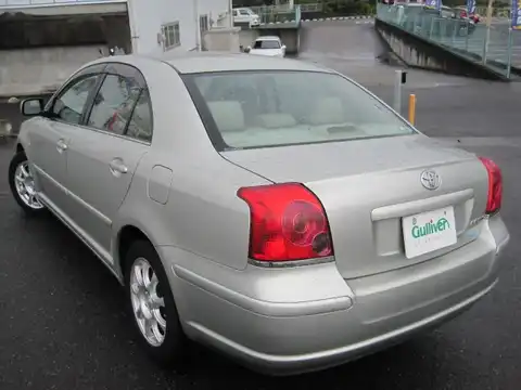 カタログ画像：アベンシスセダン （AVENSIS SEDAN） Ｌｉ 2003年10月 UA-AZT250 2000cc シルバーメタリック 燃費13.0km / l バック