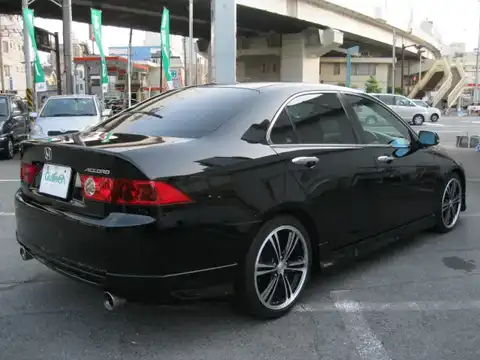 カタログ画像：アコード （ACCORD） ２４ＴＬ 2004年10月 ABA-CL9 2400cc ナイトホークブラック・パール 燃費12.0km / l バック