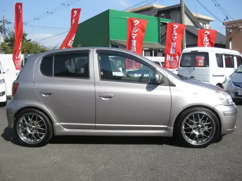 カタログ画像：ヴィッツ （VITZ） ＲＳ Ｖパッケージ 2004年2月 CBA-NCP13 1500cc グレーメタリック 燃費15.2km / l 外装