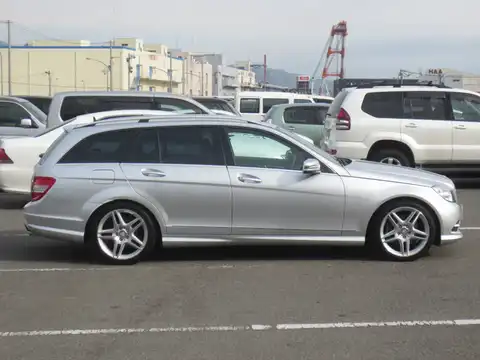 カタログ画像：Ｃクラスステーションワゴン （C-CLASS STATIONWAGON） Ｃ３００ ステーションワゴン アバンギャルド 2010年2月 DBA-204254 3000cc イリジウムシルバー 燃費9.5km / l 外装