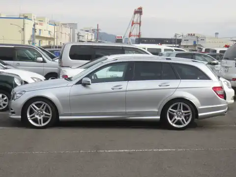 カタログ画像：Ｃクラスステーションワゴン （C-CLASS STATIONWAGON） Ｃ３００ ステーションワゴン アバンギャルド 2009年8月 DBA-204254 3000cc イリジウムシルバー 燃費9.5km / l 外装