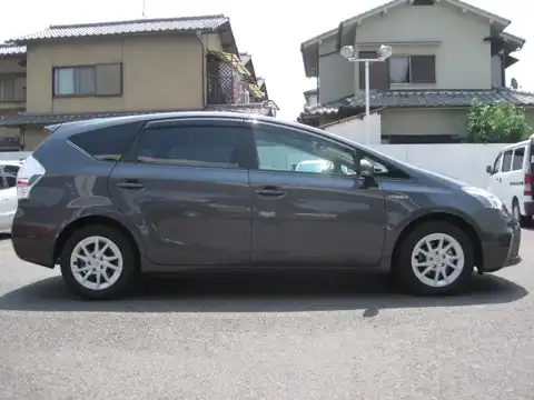 カタログ画像：プリウスα （PRIUS ALPHA） Ｇ 2011年5月 DAA-ZVW41W 1800cc グレーメタリック 燃費26.2km / l 外装