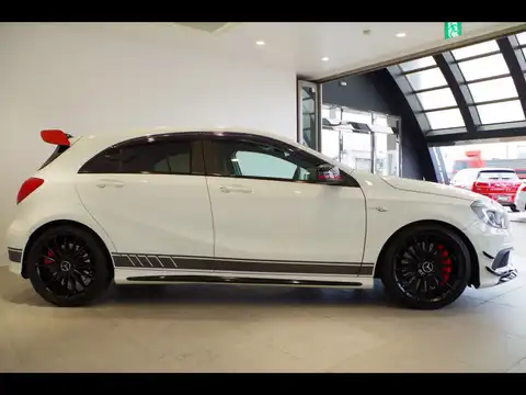 カタログ画像：Ａクラス （A-CLASS） Ａ４５ ＡＭＧ ４マチック エディション １ 2013年7月 CBA-176052 2000cc カルサイトホワイト 外装