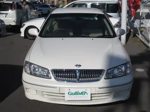 カタログ画像：ブルーバードシルフィ （BLUEBIRD SYLPHY） １８Ｖｉリミテッド 2002年4月 UA-QG10 1800cc ホワイトパール（３Ｐ） 燃費16.0km / l フロント