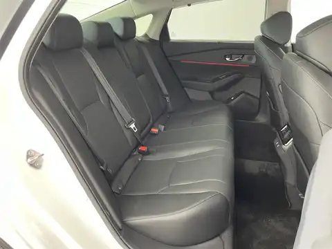カタログ画像：アコード （ACCORD） ｅ：ＨＥＶ 2024年3月 6AA-CY2 2000cc プラチナホワイト・パール 燃費23.8km / l 内装