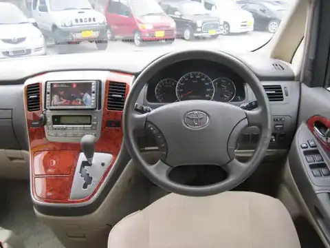 カタログ画像：アルファードＧ （ALPHARD G） ＡＸ Ｌエディション サイドリフトアップシート装着車 2004年2月 CBA-ANH10W 2400cc ブラックマイカ 燃費9.7km / l 内装