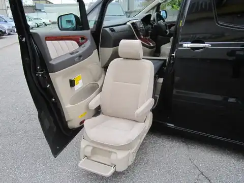 カタログ画像：アルファードＧ （ALPHARD G） ＡＸ Ｌエディション サイドリフトアップシート装着車 2003年7月 UA-ANH10W 2400cc ブラックマイカ 燃費9.7km / l 内装