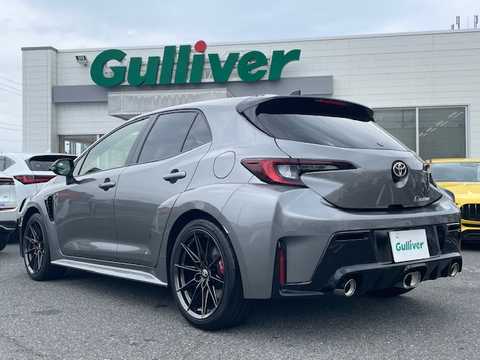 カタログ画像：ＧＲカローラ （GR COROLLA） ＲＺ 2023年8月 4BA-GZEA14H 1600cc プレシャスメタル 燃費12.4km / l バック