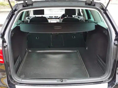 カタログ画像：パサートヴァリアント （PASSAT VARIANT） ＴＳＩハイライン ブルーモーションテクノロジー 2014年4月 DBA-3CCAX 1400cc ディープブラックパールエフェクト 燃費17.6km / l 内装