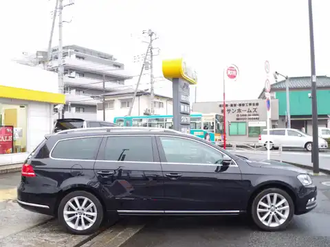 カタログ画像：パサートヴァリアント （PASSAT VARIANT） ＴＳＩハイライン 2011年5月 DBA-3CCAX 1400cc ディープブラックパールエフェクト 燃費18.4km / l 外装