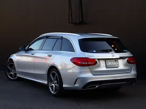 カタログ画像：Ｃクラスステーションワゴン （C-CLASS STATIONWAGON） Ｃ２００ ステーションワゴン スポーツ 2015年4月 RBA-205242 2000cc イリジウムシルバー（Ｍ）orダイヤモンドシルバー（Ｍ） 燃費16.5km / l バック